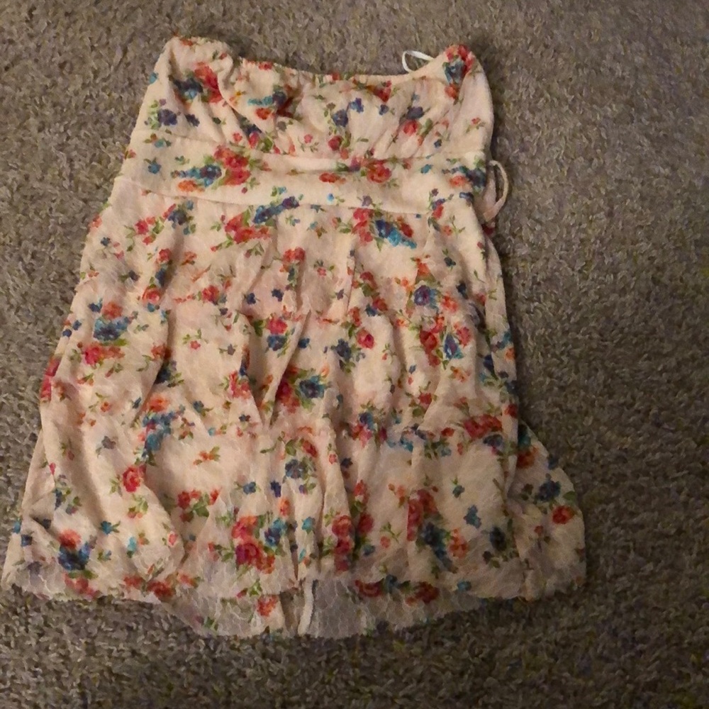 Strapless cute top
